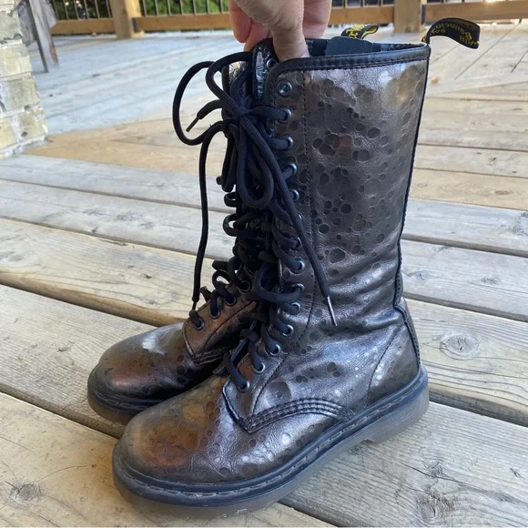 Dr martens metallic blue sales